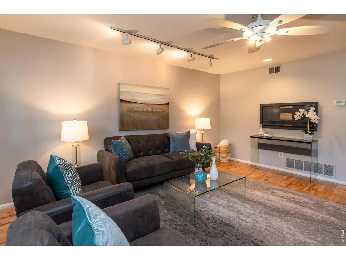 Photo of Unit 103 at 935 Broadway