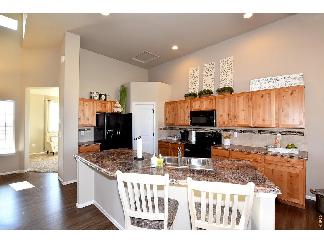 Photo of 2405 Juno Ln