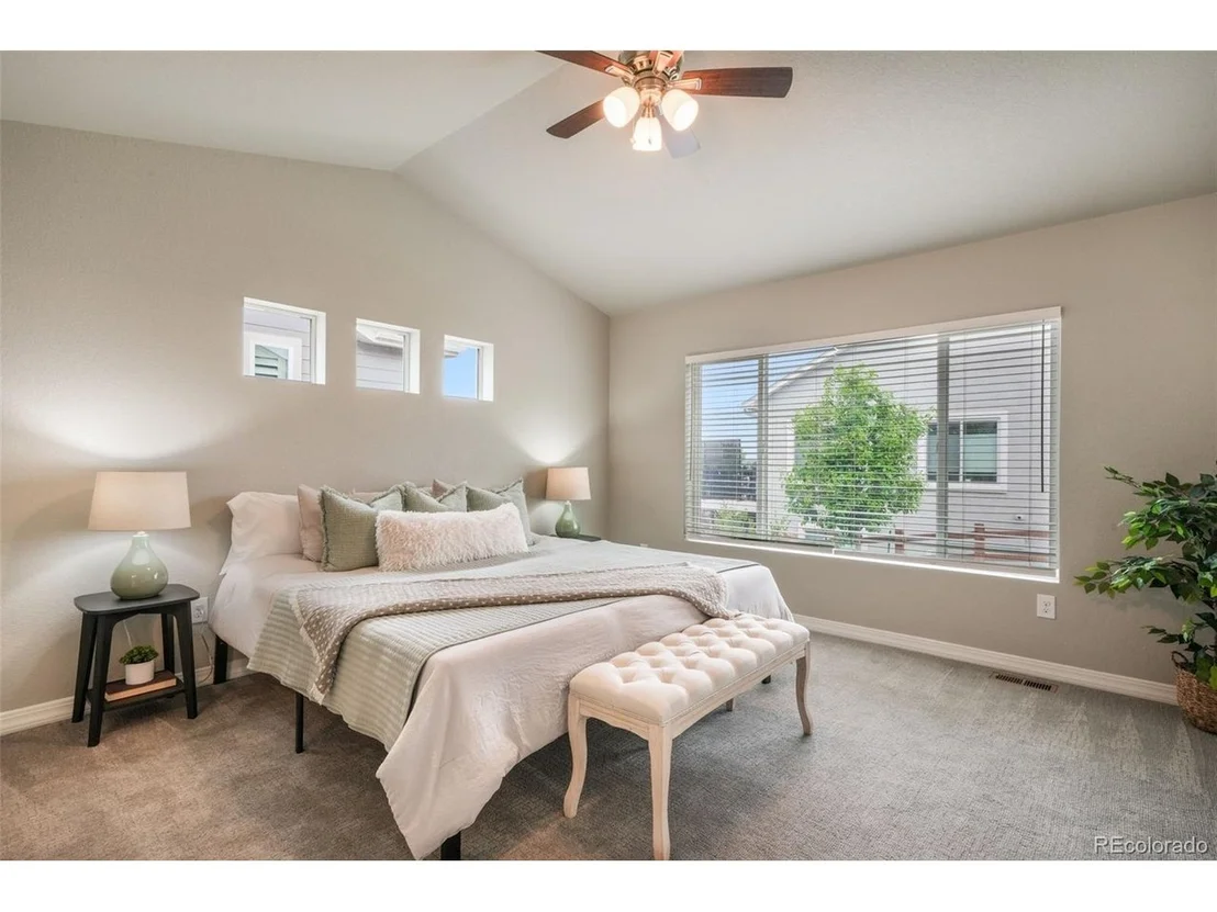Photo of 2583 Lakes Edge Dr