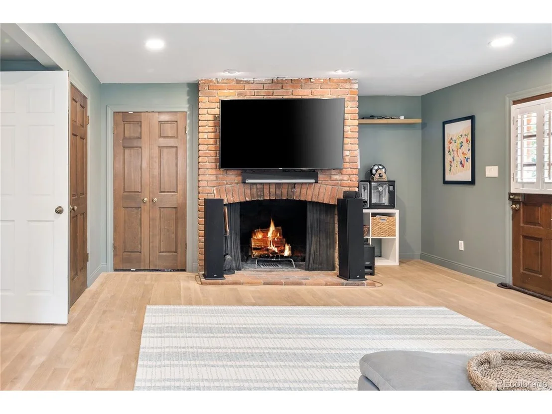 Photo of 1 Hillside Dr