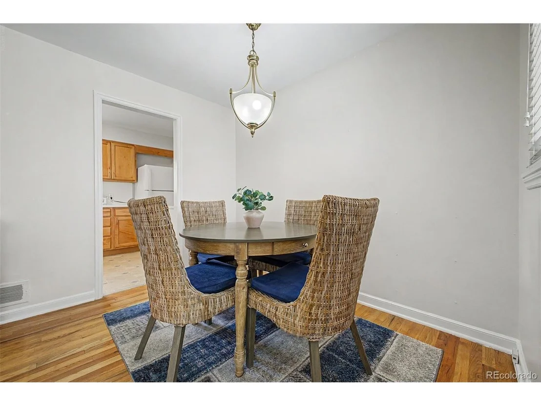 Photo of 1156 Lansing St