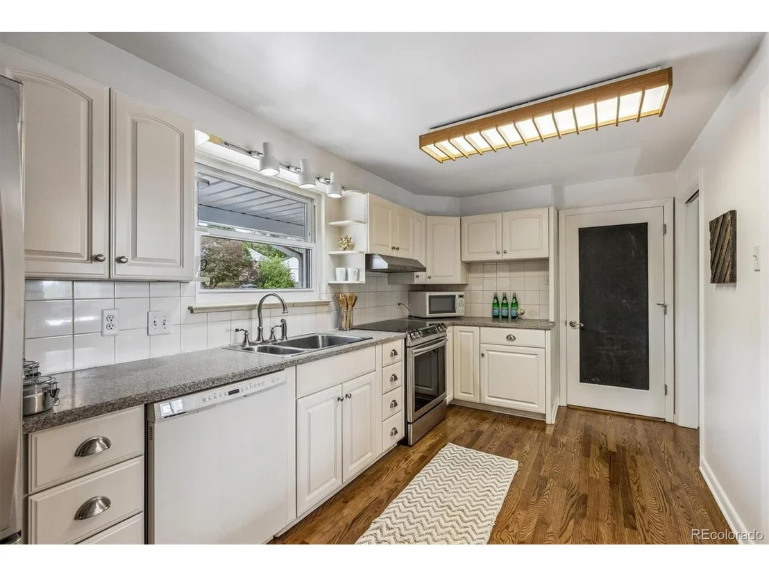 Photo of 3650 W Linvale Pl