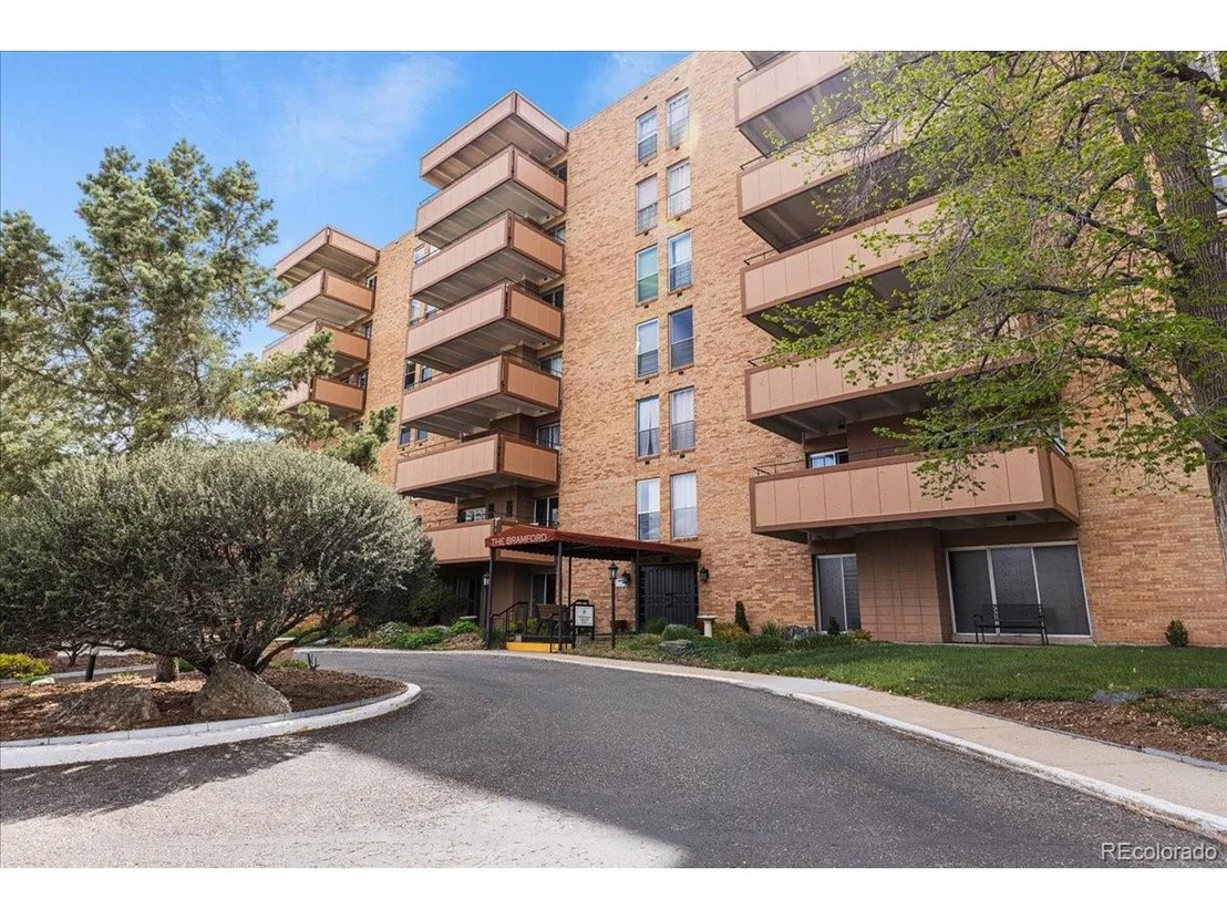 Photo of Unit 108 at 500 Mohawk Dr