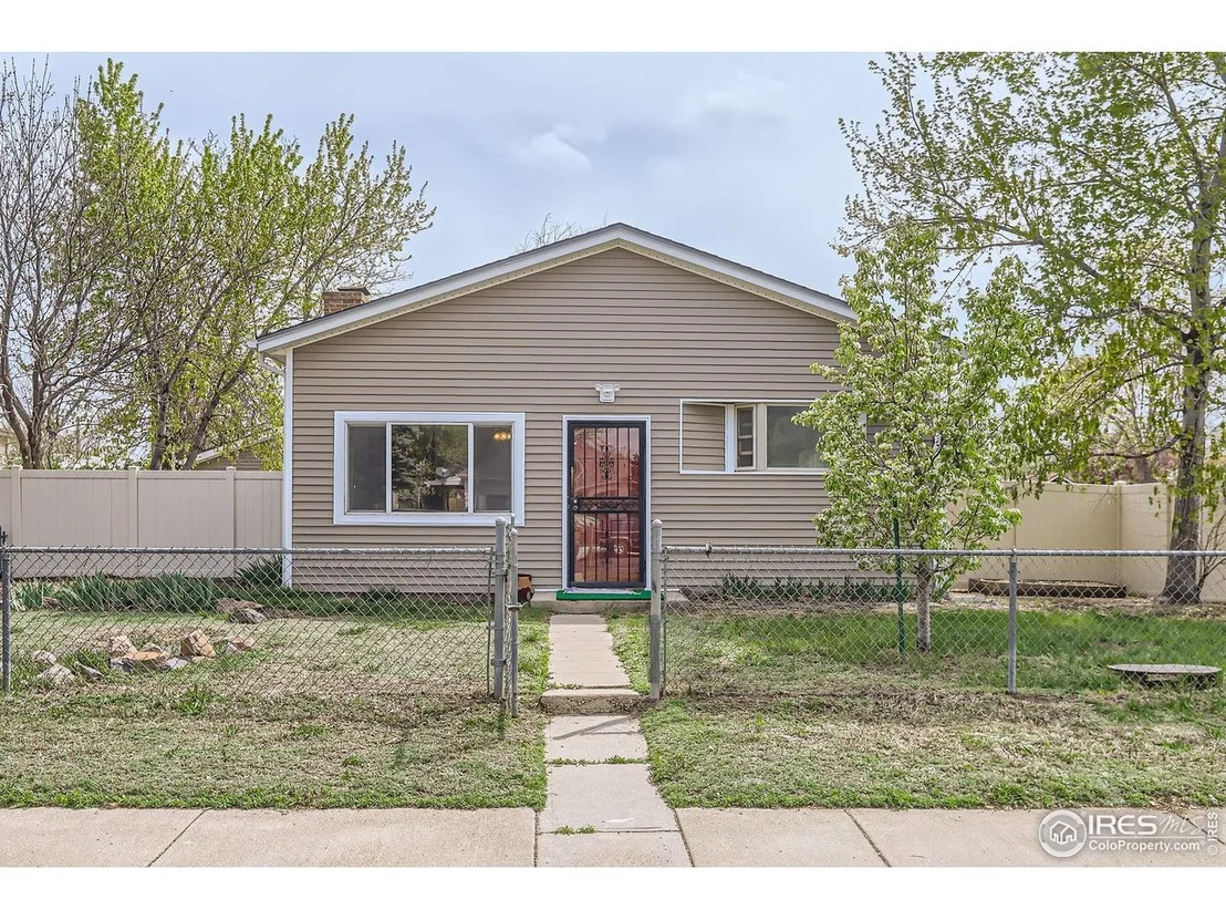 Photo of 214 2nd St