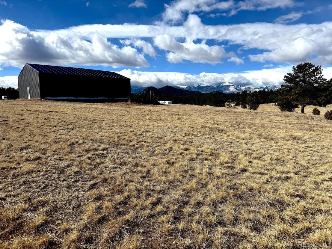 Photo of 639 15th Trl