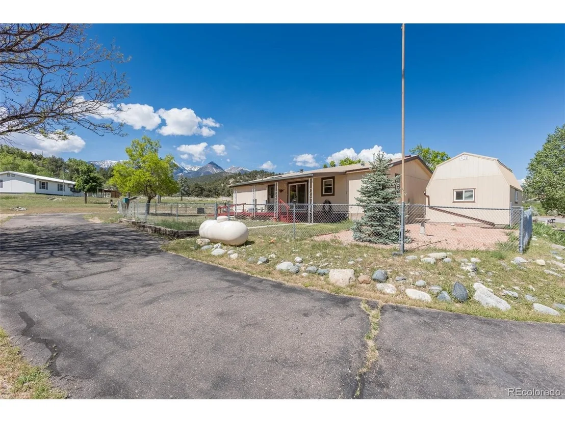 Photo of 246 Loop Dr