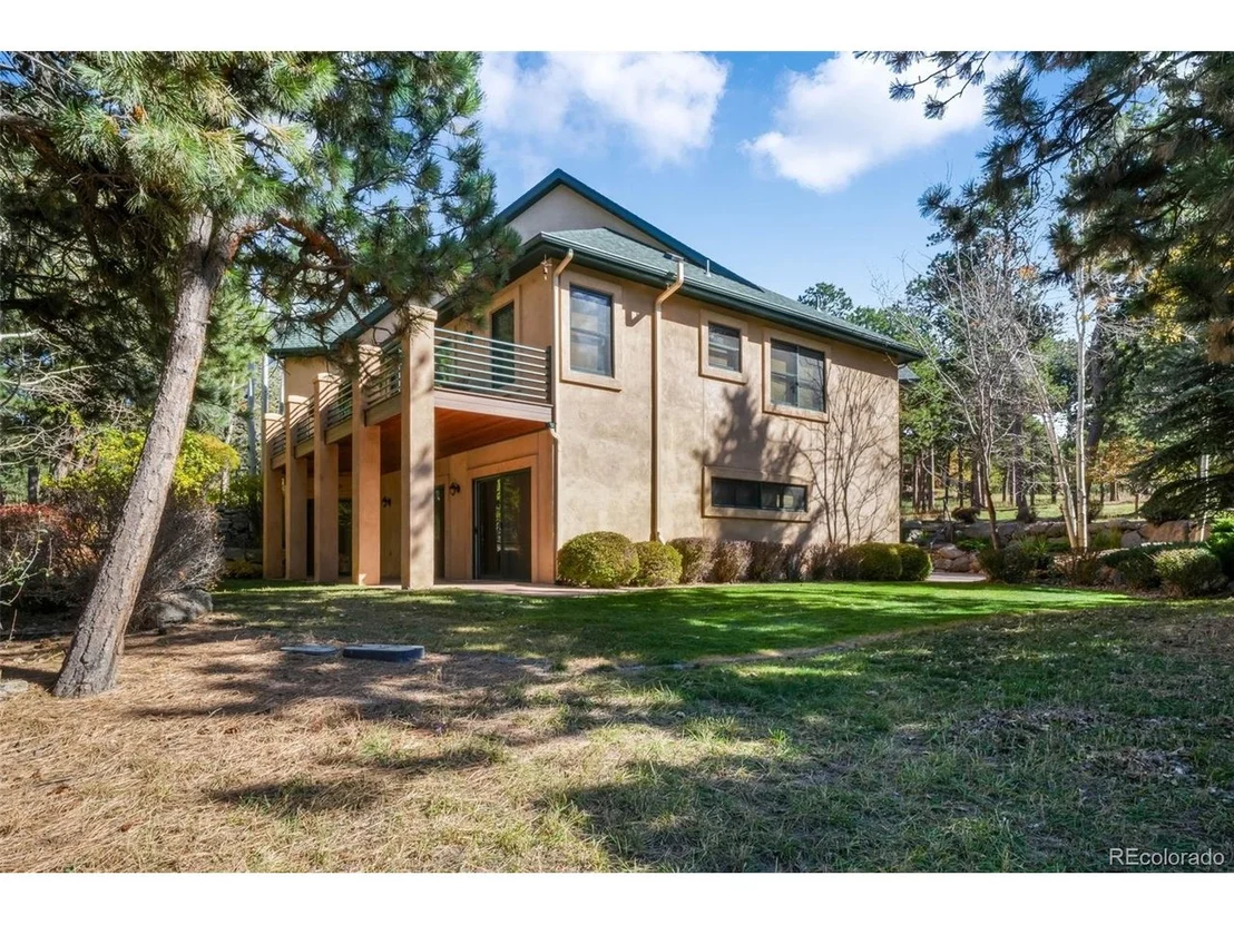 Photo of 17556 Colonial Park Dr
