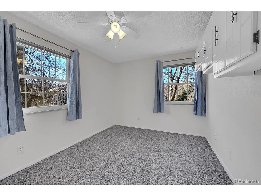 Photo of Unit 25J at 3250 Oneal Cir