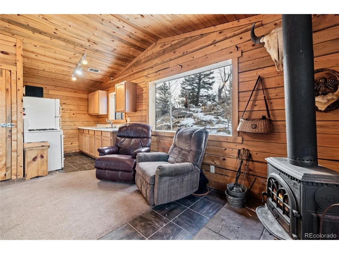 Photo of 225 Deadwood Dr