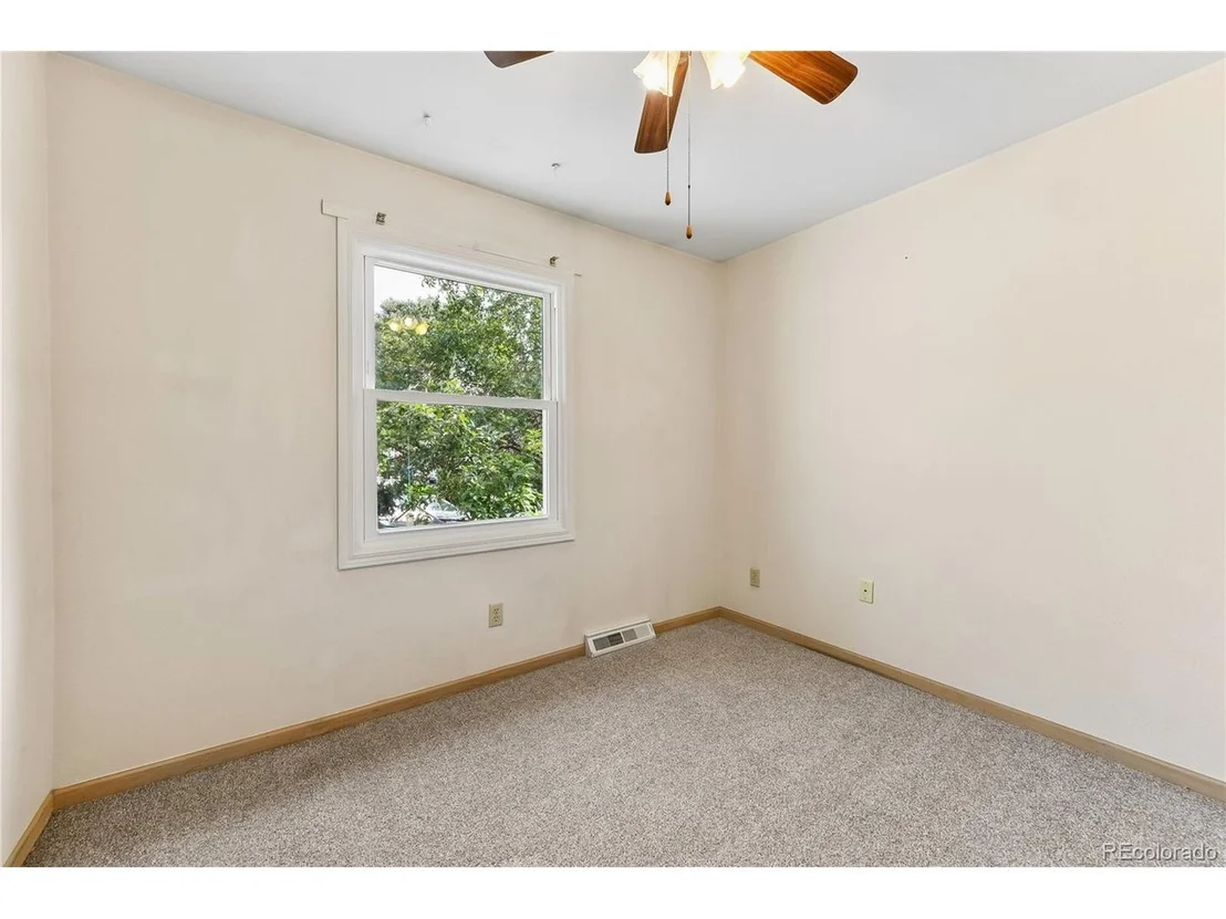 Photo of 100 Flora Ct