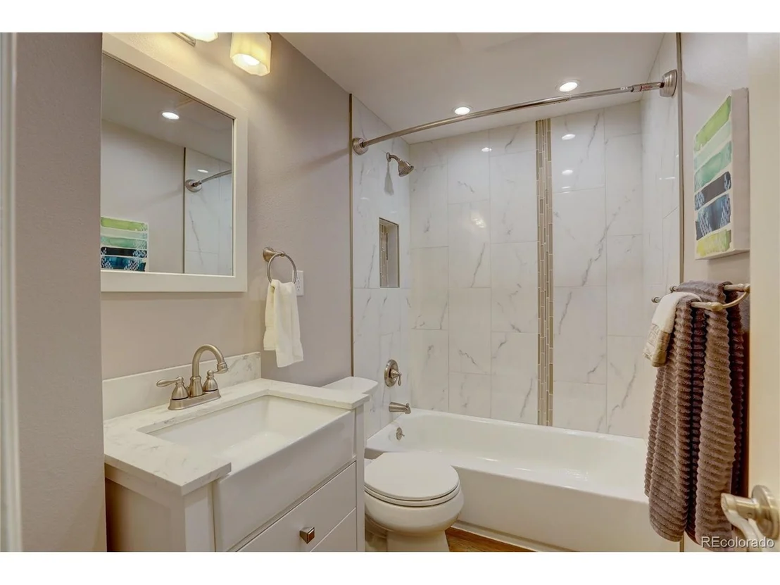 Photo of 6552 Iris St