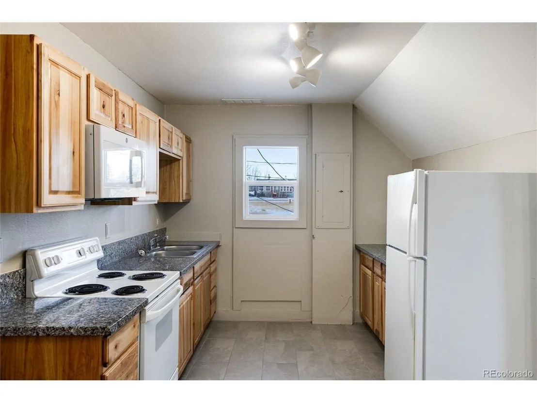 Photo of 550 Castello Ave