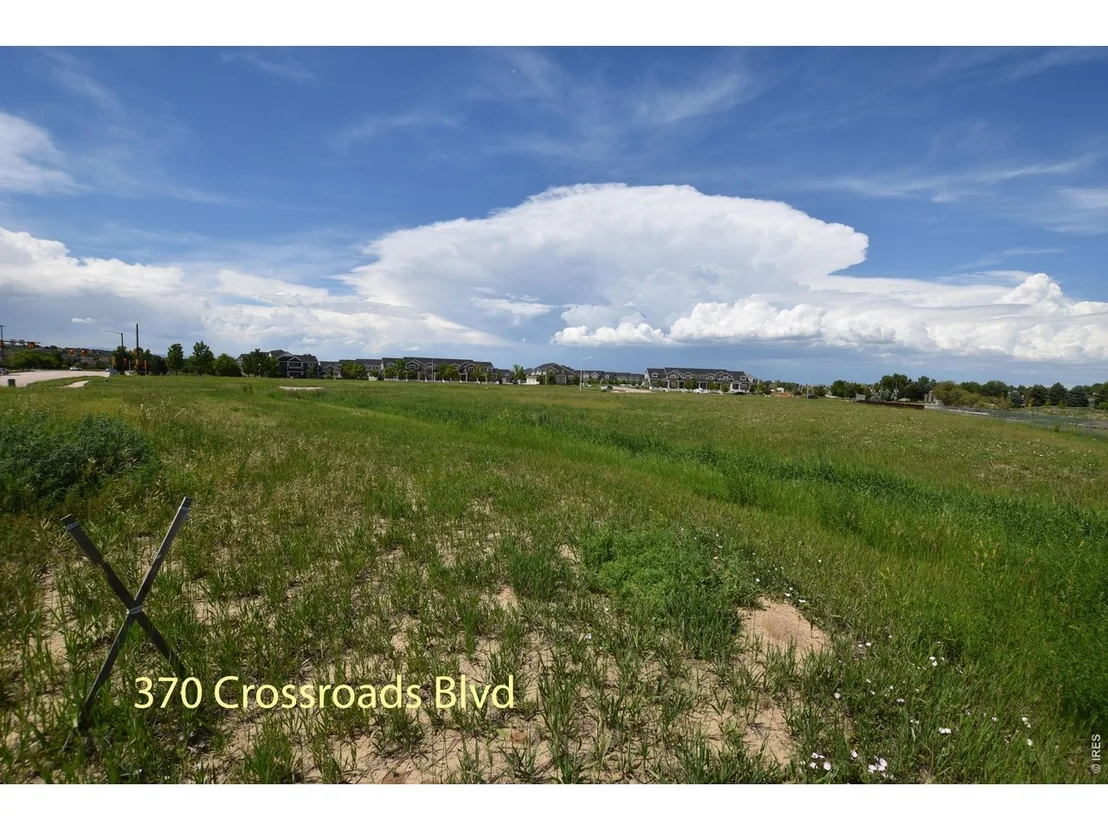 Photo of 320 Crossroads Blvd