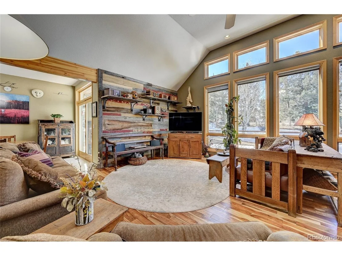 Photo of 326 Park Ave