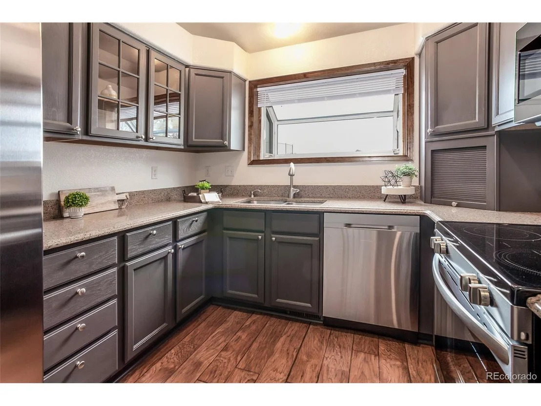 Photo of 555 Cherrywood Dr