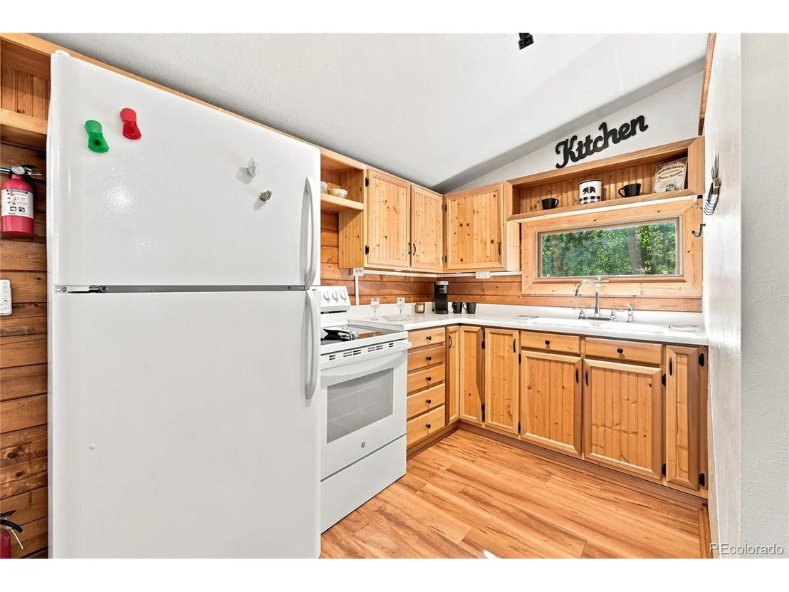 Photo of 464 Long Trail Rd