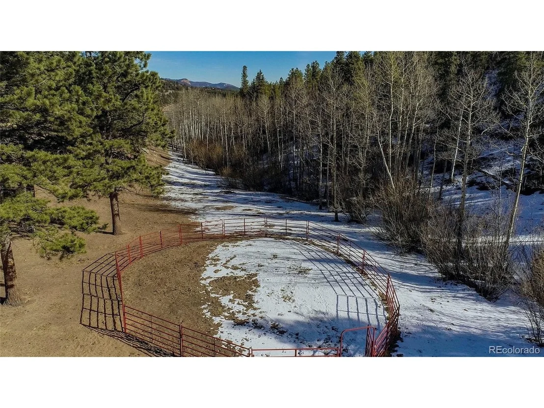 Photo of 637 Rock Rd