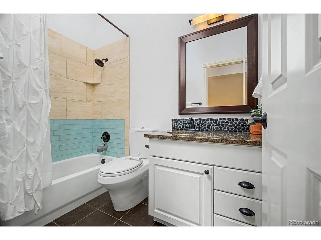 Photo of 1284 Elder Ave