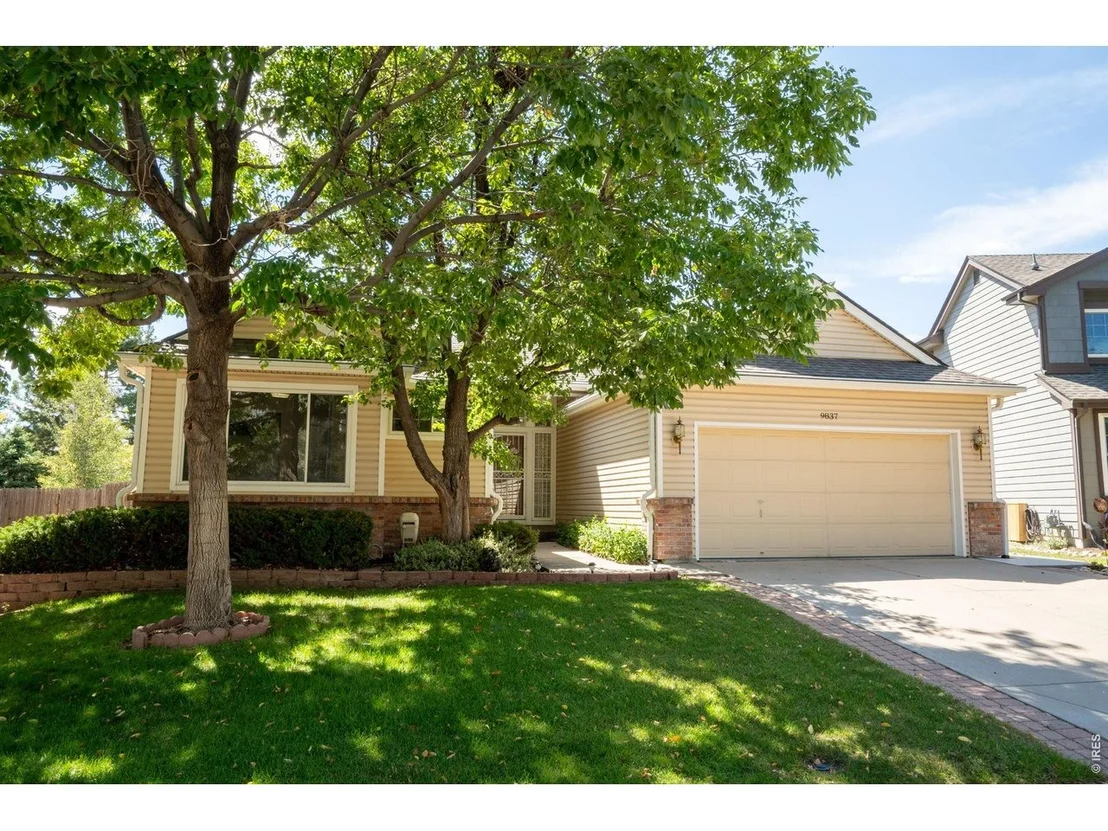 Photo of 9837 Grove Cir