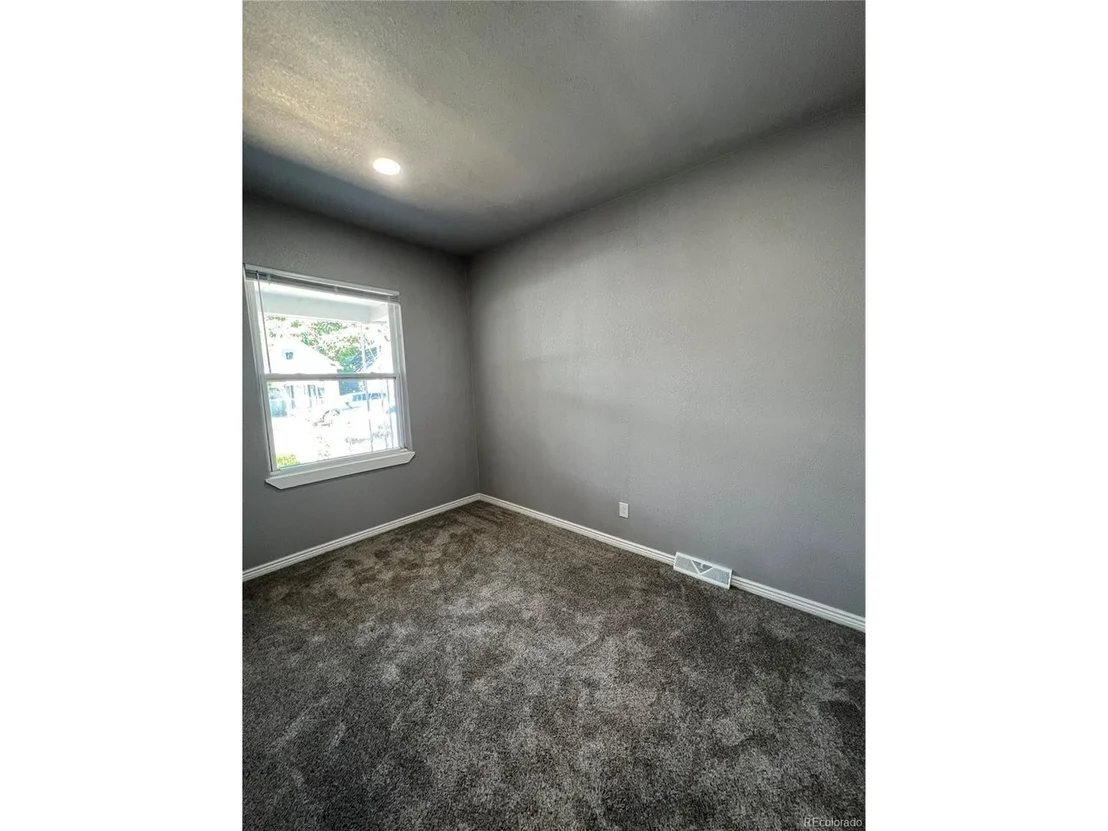 Photo of 4638 Logan St