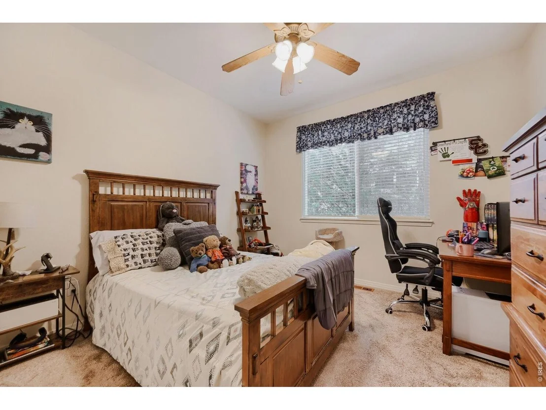 Photo of 537 Peregrine Cir