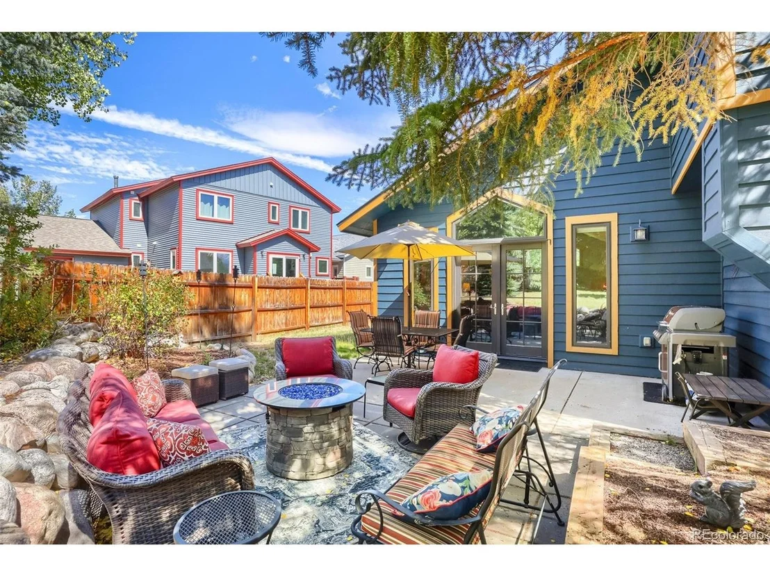 Photo of 460 W Coyote Dr