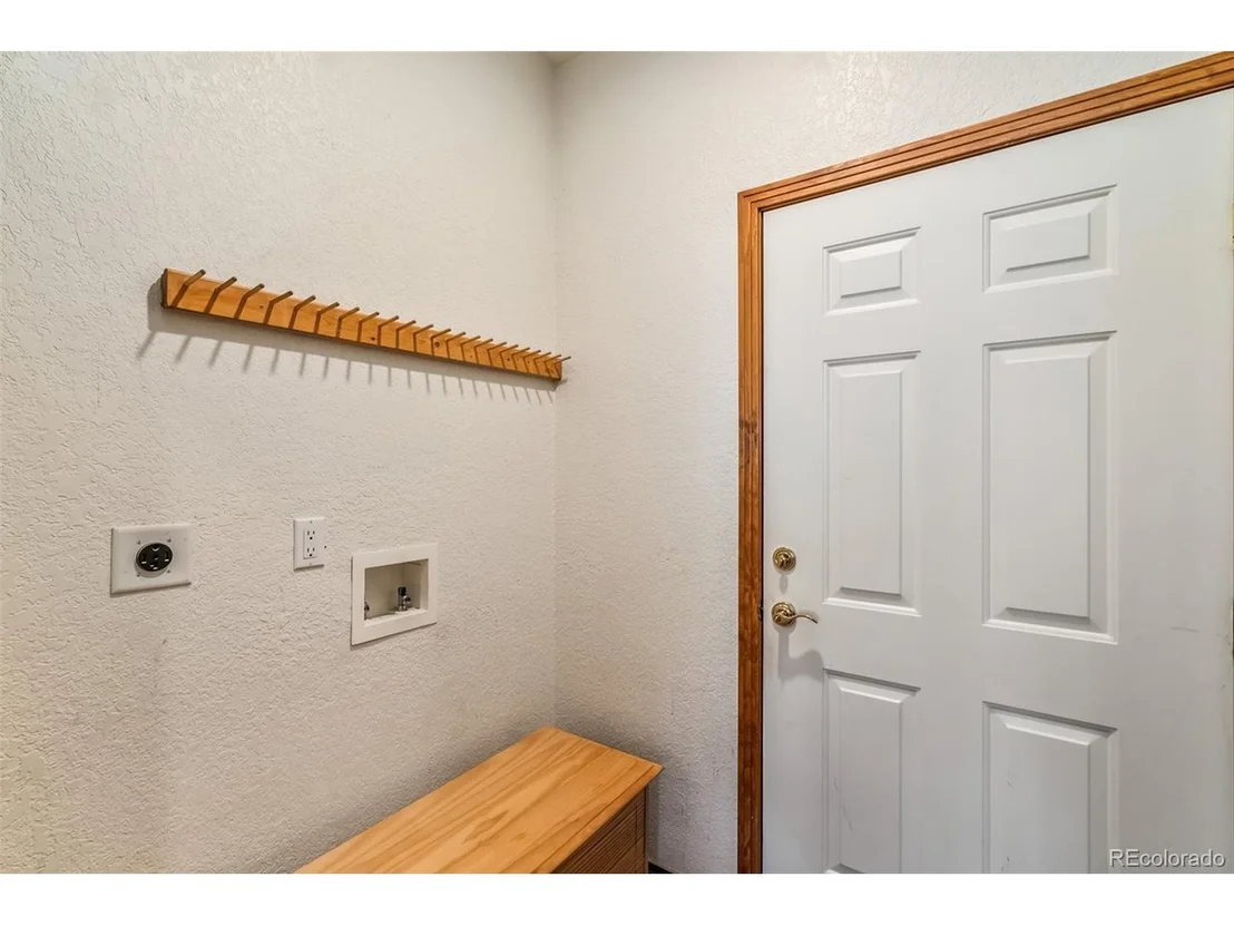 Photo of 1528 Legend Lake Cir