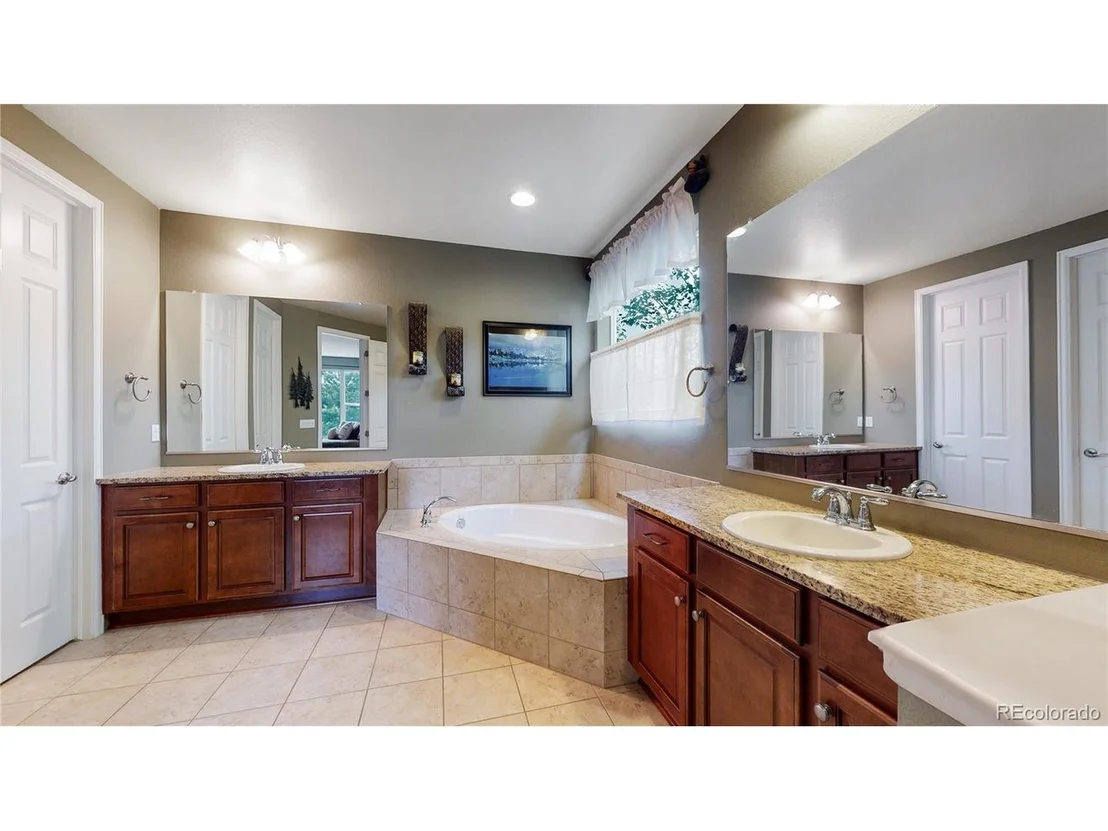 Photo of 23570 E Swallow Cir