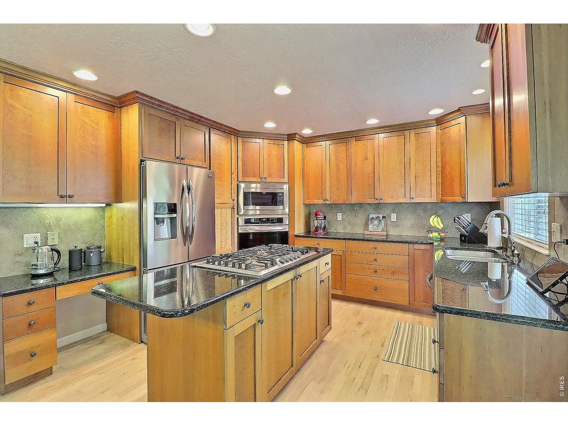 Photo of 101 54th Ave