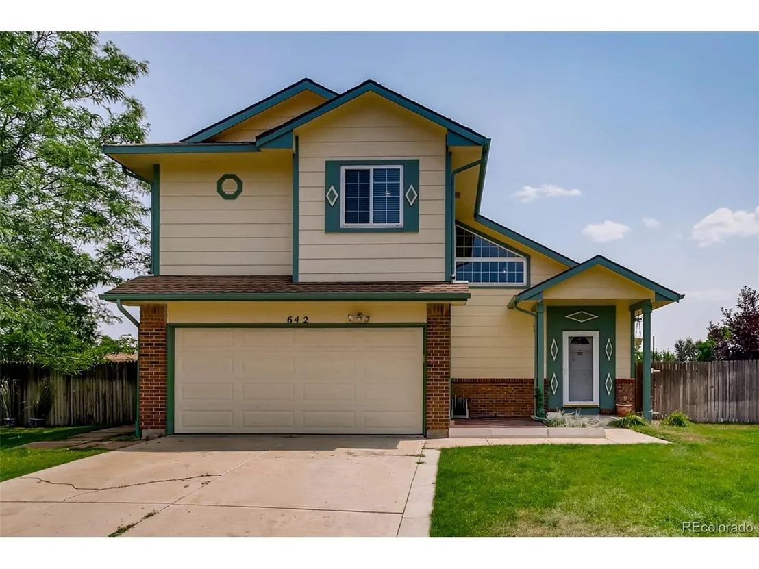 Photo of 642 Howe Cir