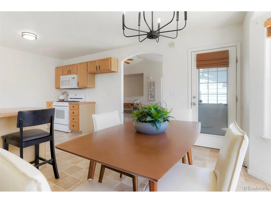 Photo of 1728 Dyer Loop