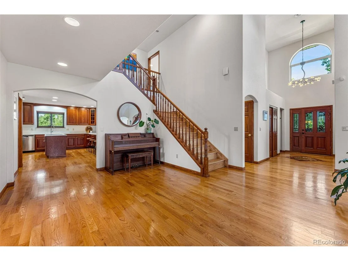 Photo of 2801 N Monaco Pkwy