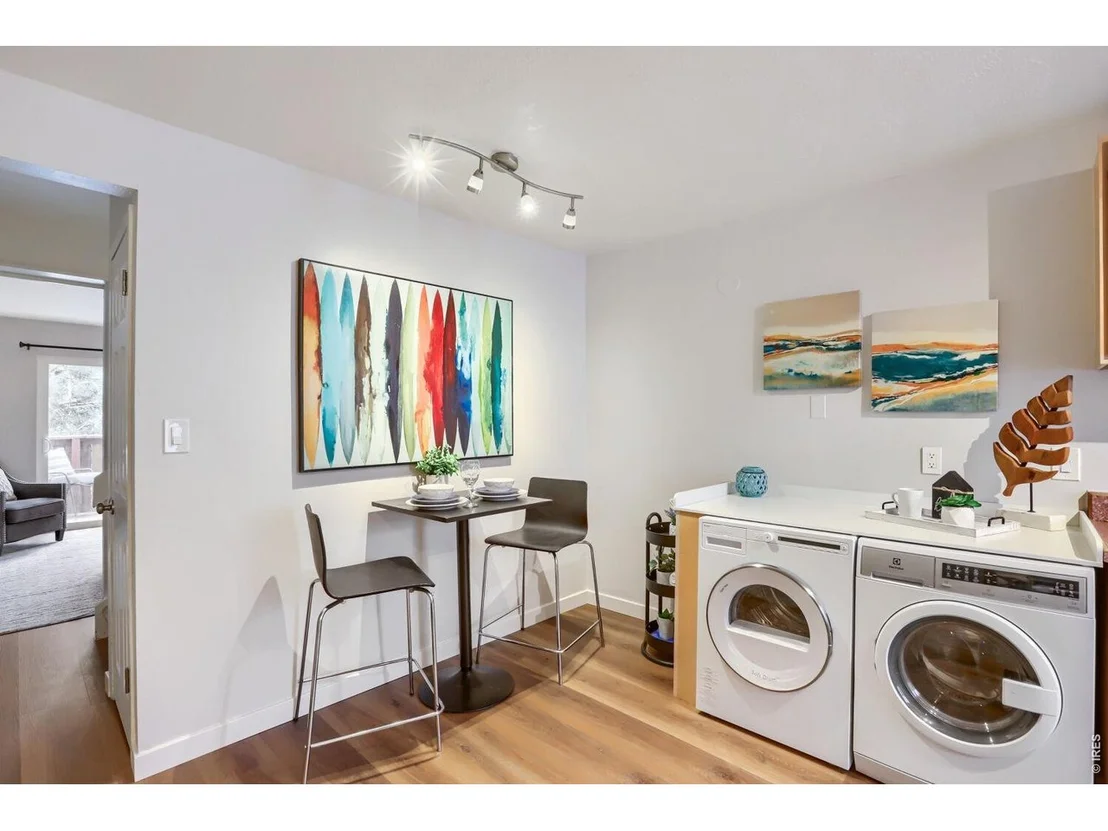 Photo of Unit 201 at 1111 Maxwell Ave