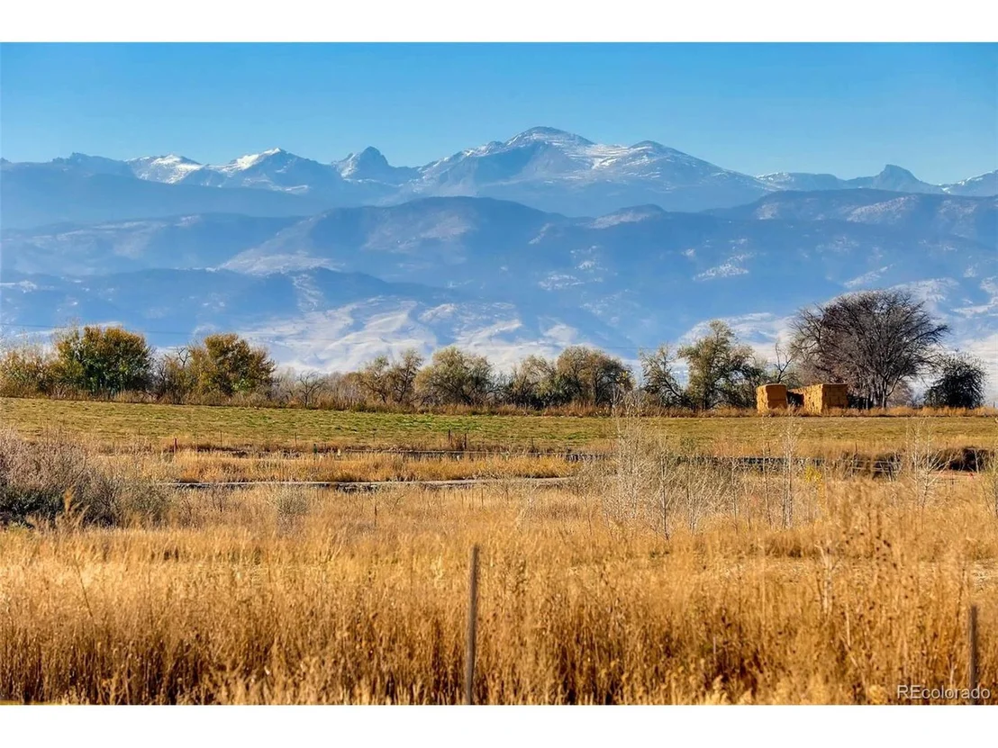 Photo of 2272 Front Range Rd