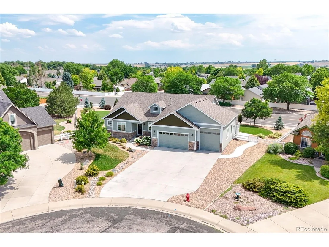 Photo of 401 Cascade Ct