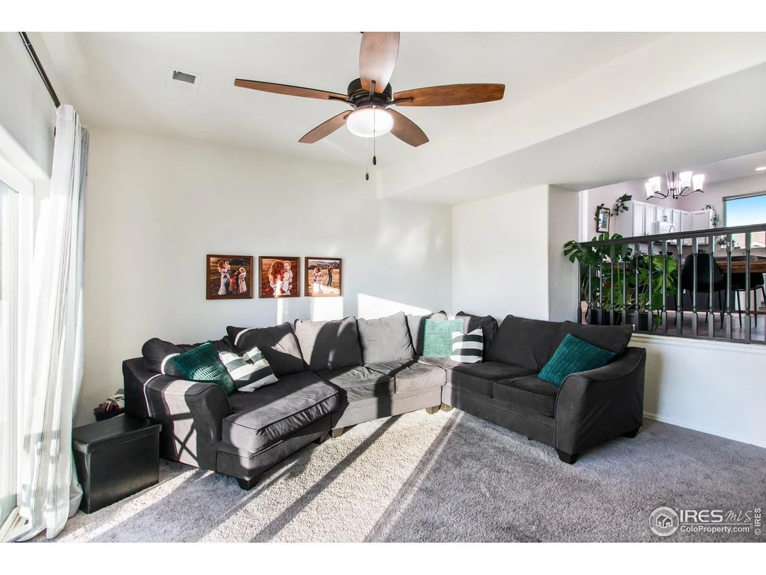 Photo of 985 Axis Dr