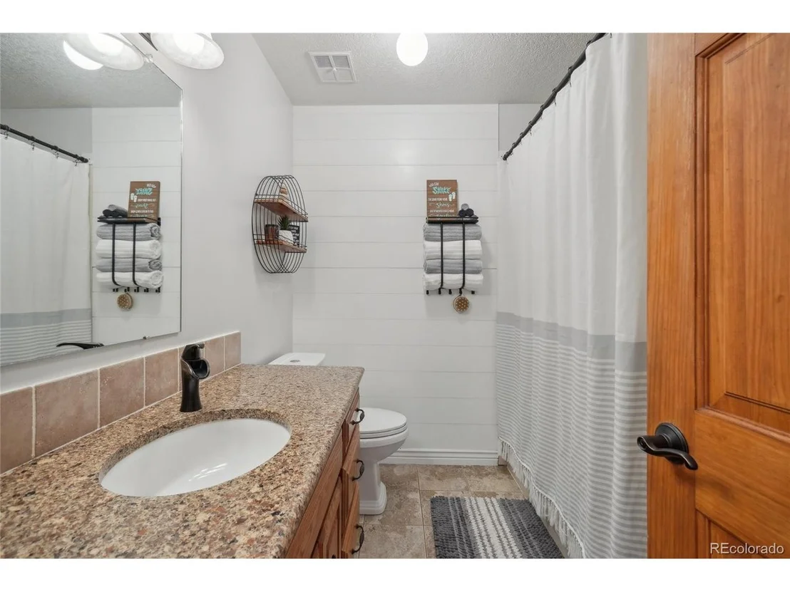 Photo of 644 Munson Ct