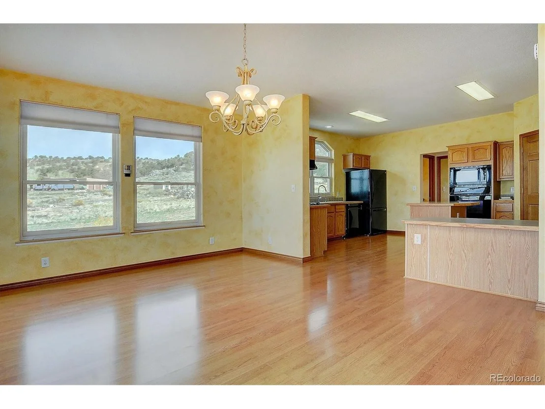 Photo of 10305 W Cherokee Dr