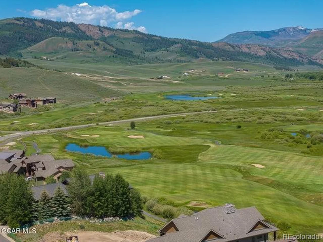 Photo of 809 Saddle Ridge Cir
