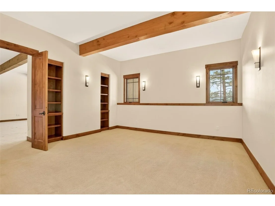 Photo of 524 Humphrey Dr