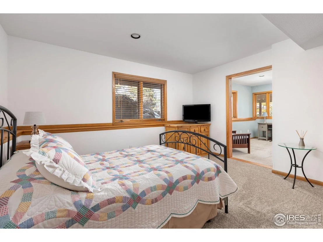 Photo of 82 Grove Ct