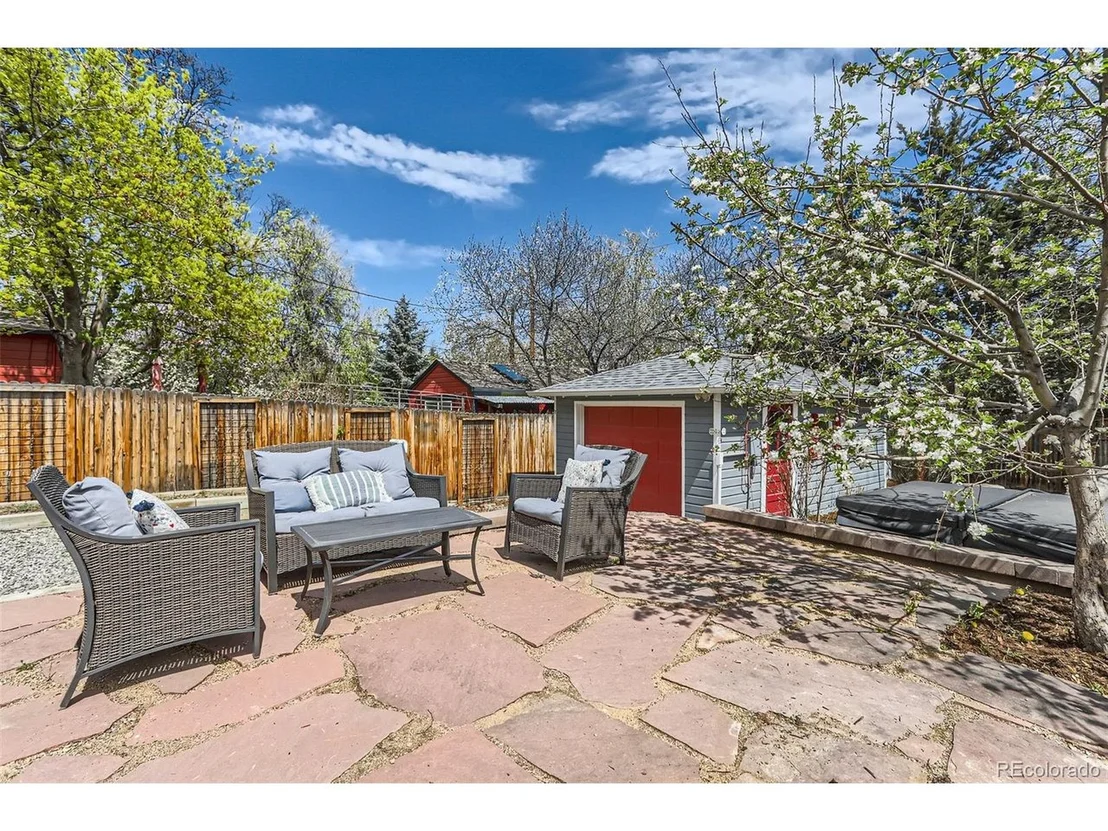 Photo of 734 Sumner St