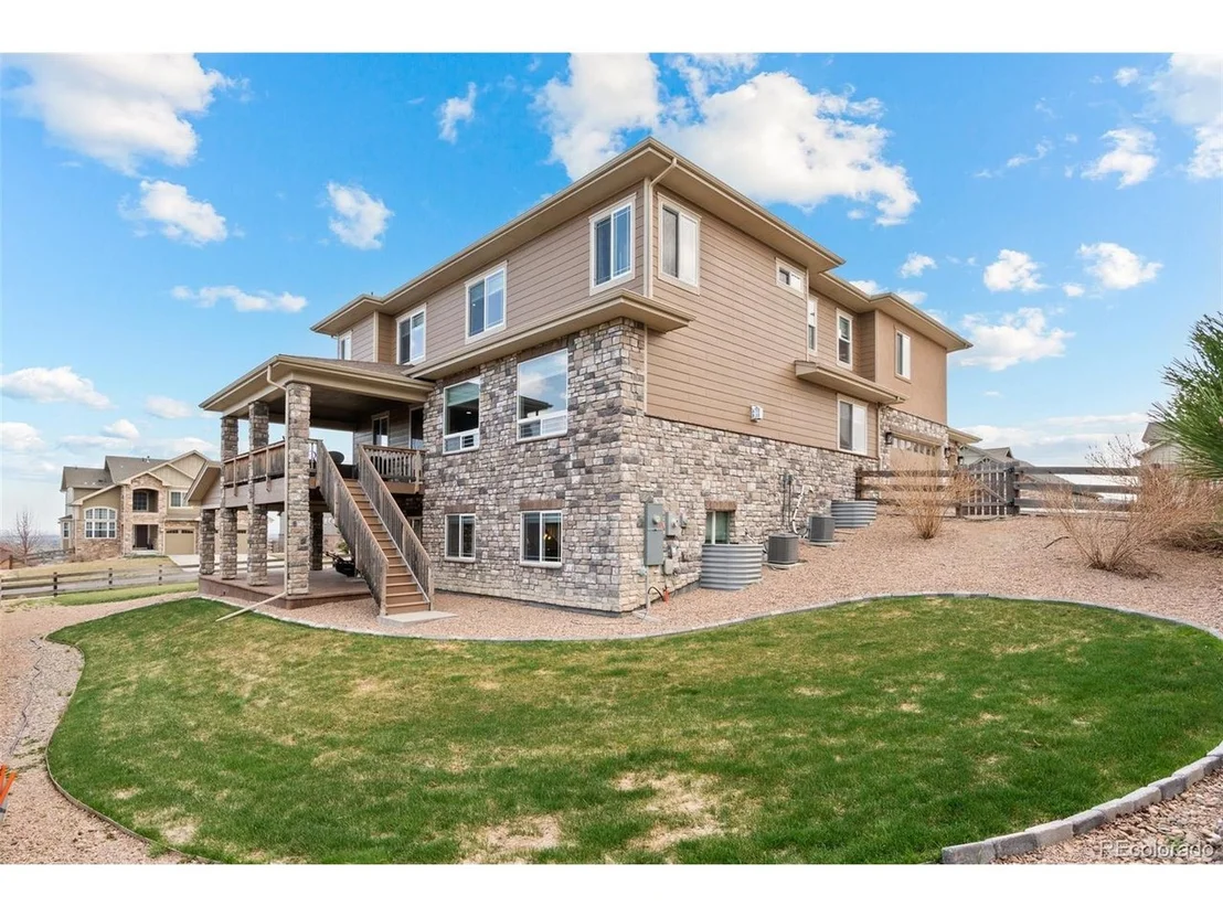 Photo of 8487 Rogers Loop