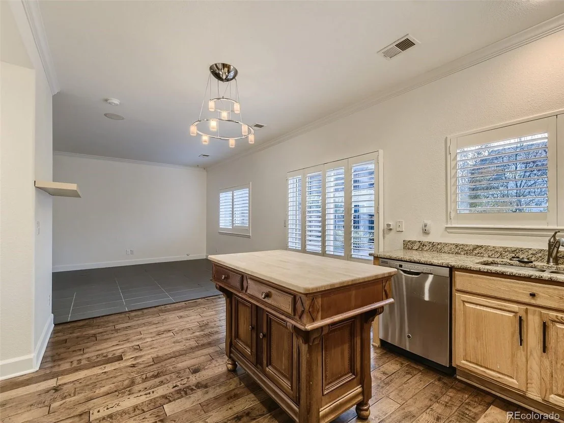 Photo of 10011 Mackay Dr
