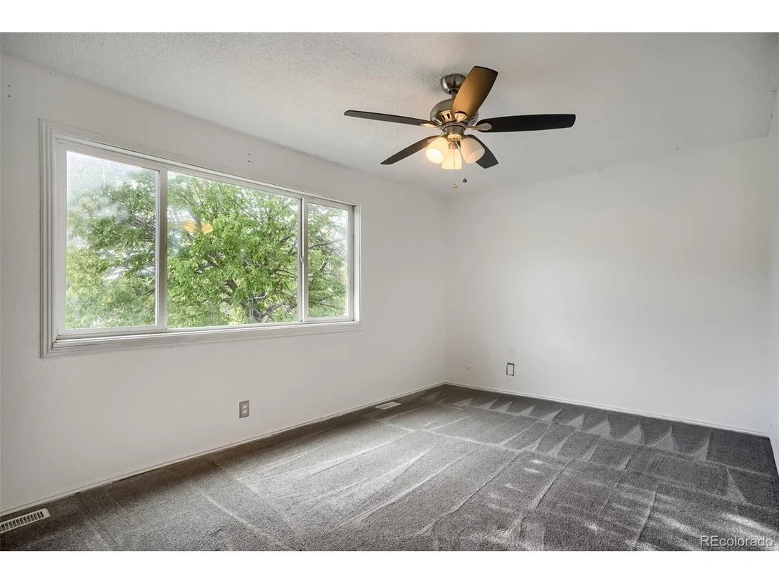 Photo of 5542 Sable St