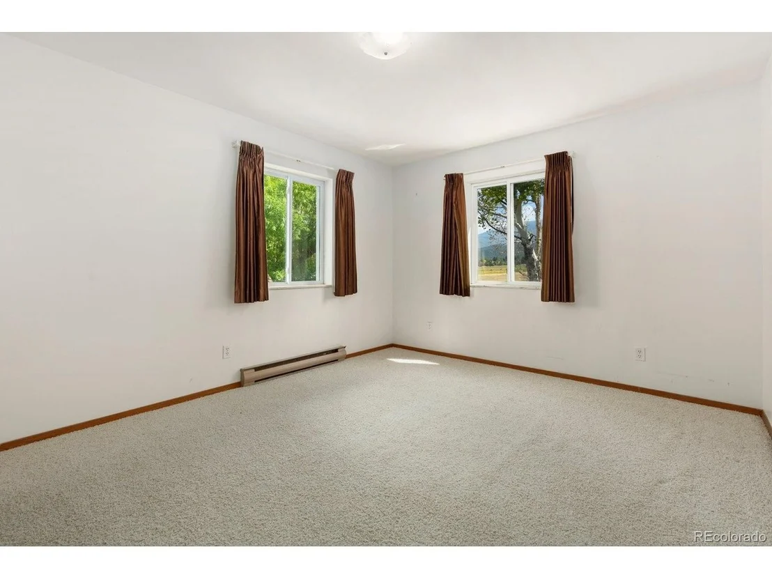Photo of 479 Meadow Dr