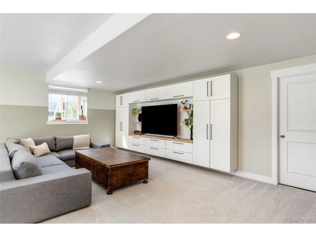 Photo of 353 Mount Rainier St