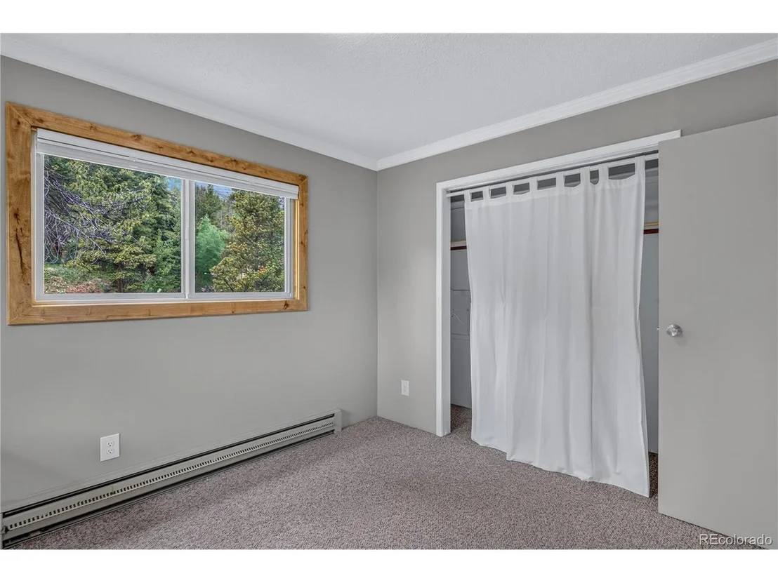 Photo of 214 Mountain View Trl