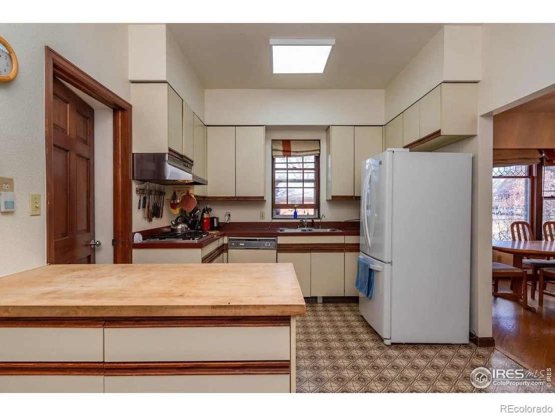 Photo of 769 University Ave