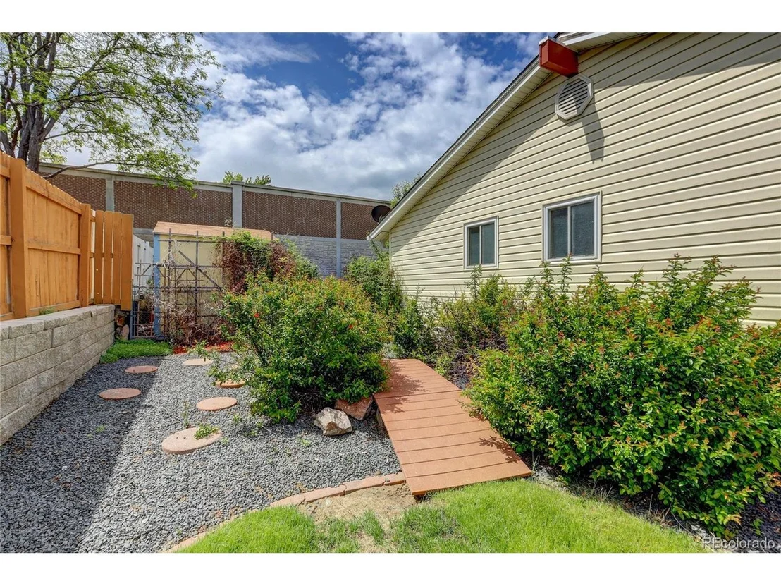 Photo of 8300 W 72nd Pl
